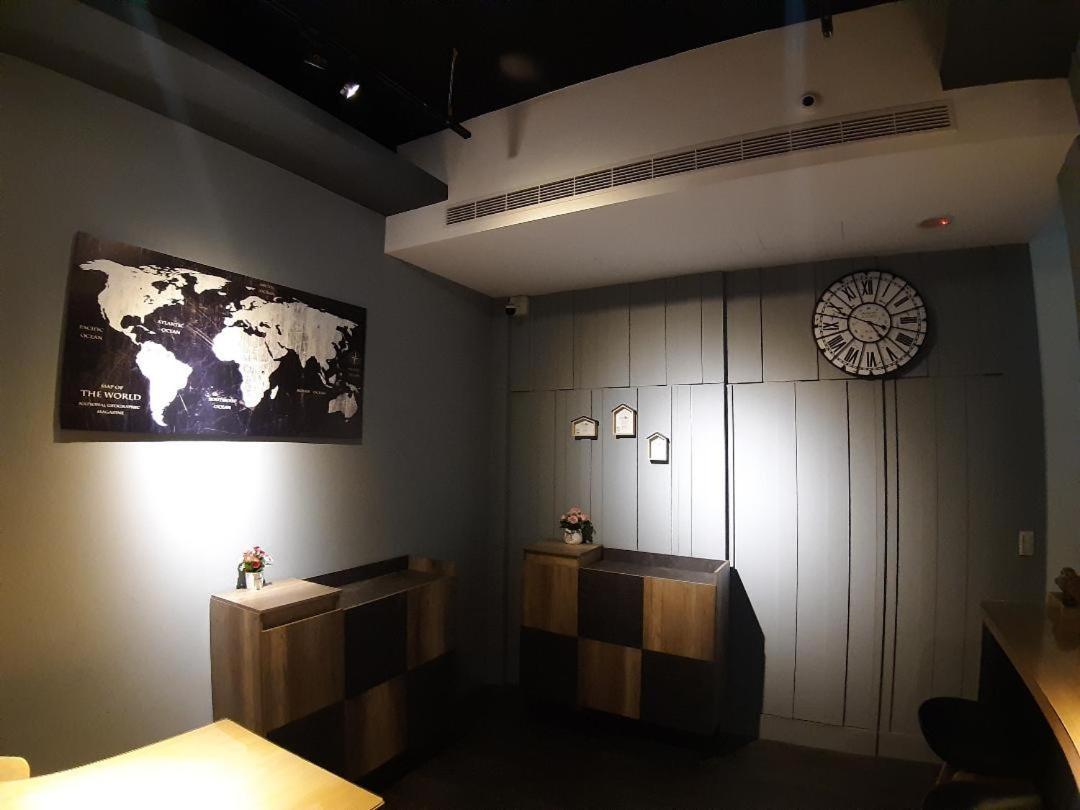 藏青民宿the Wind Guesthouse-Youth Inn Tainan Exterior photo