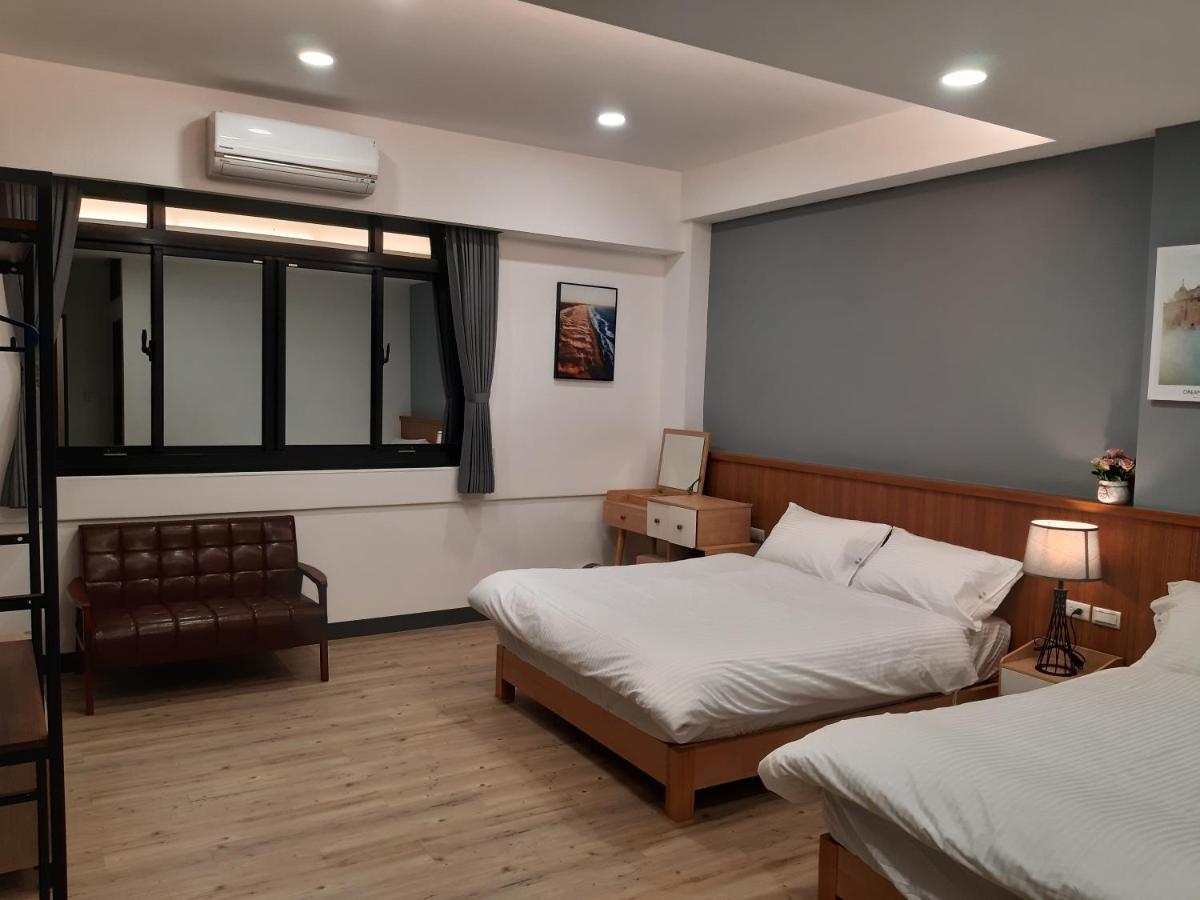 藏青民宿the Wind Guesthouse-Youth Inn Tainan Room photo