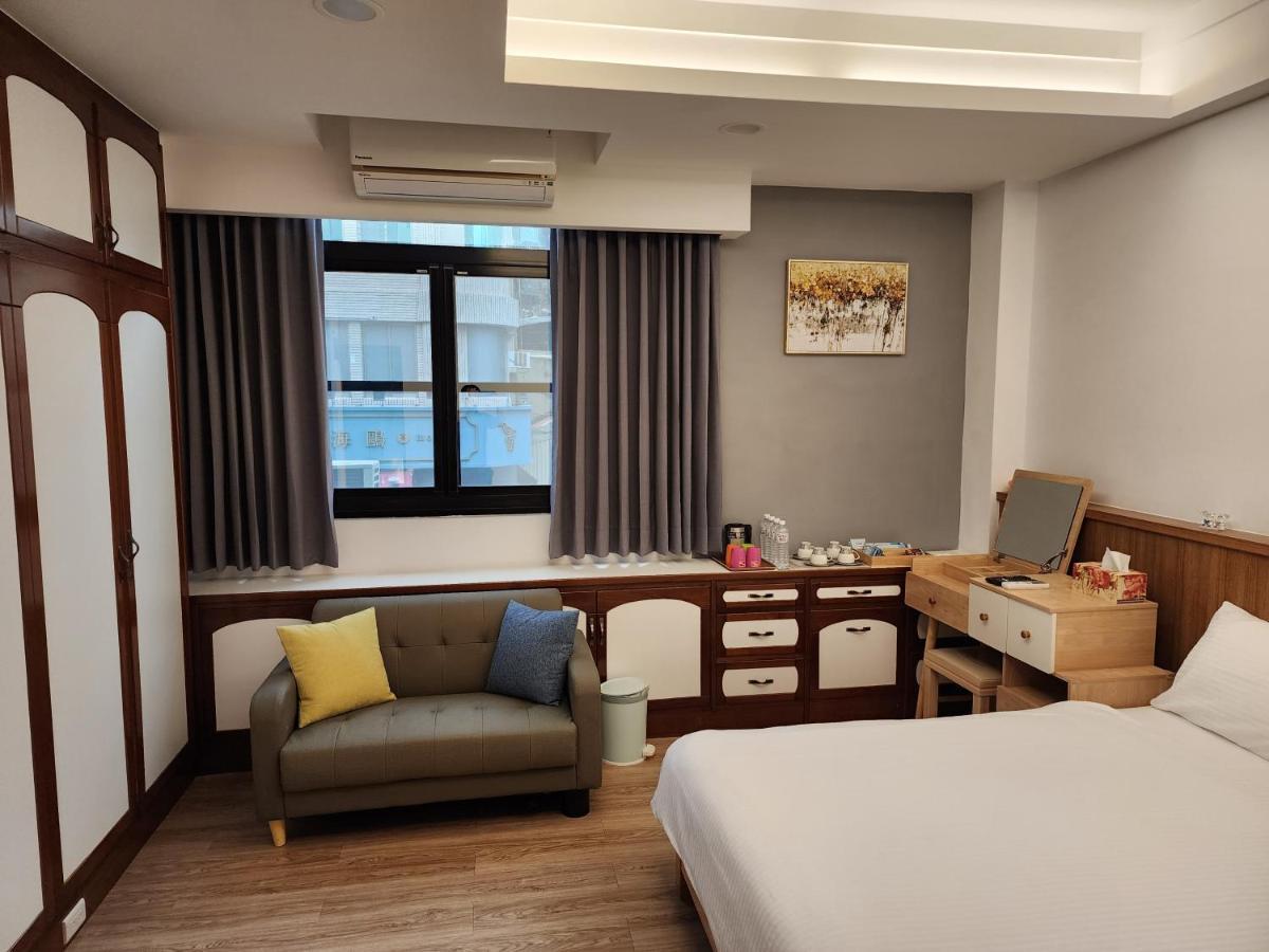 藏青民宿the Wind Guesthouse-Youth Inn Tainan Exterior photo