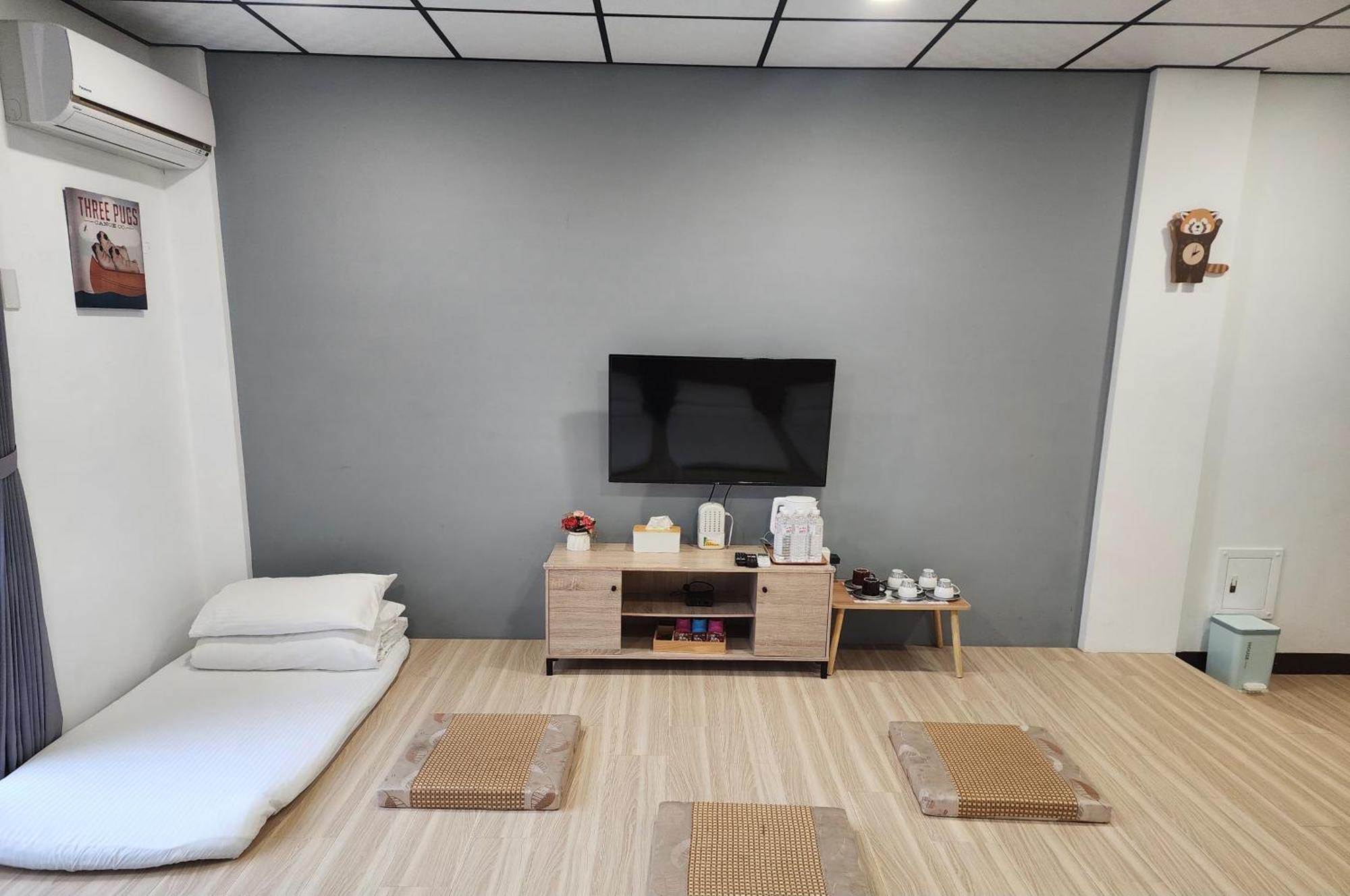 藏青民宿the Wind Guesthouse-Youth Inn Tainan Room photo