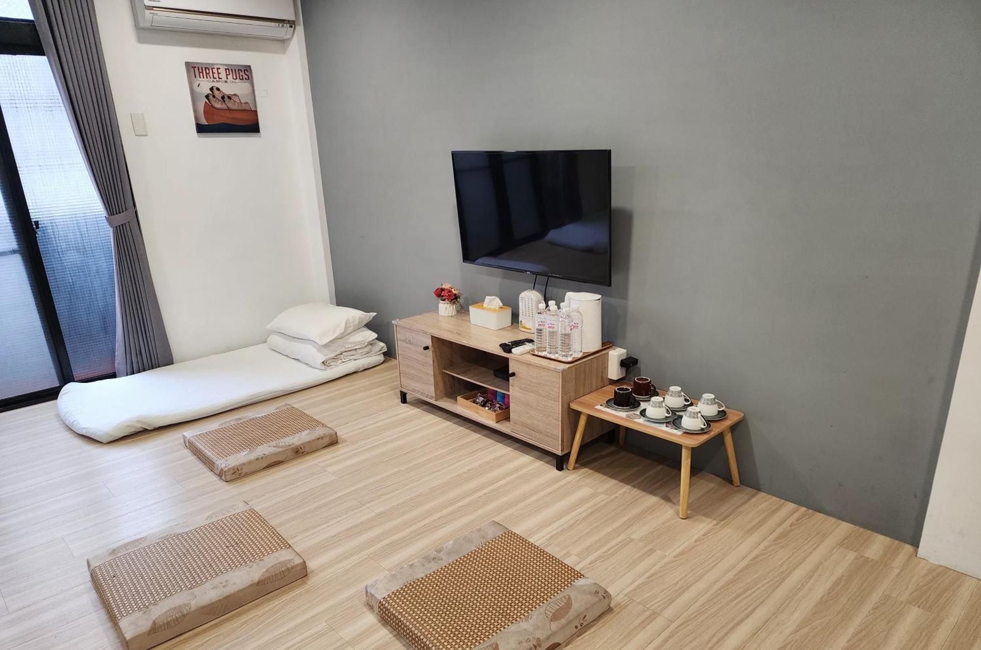 藏青民宿the Wind Guesthouse-Youth Inn Tainan Room photo